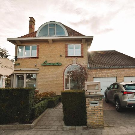 Villa Laurestes นิวว์ปอร์ท ภายนอก รูปภาพ